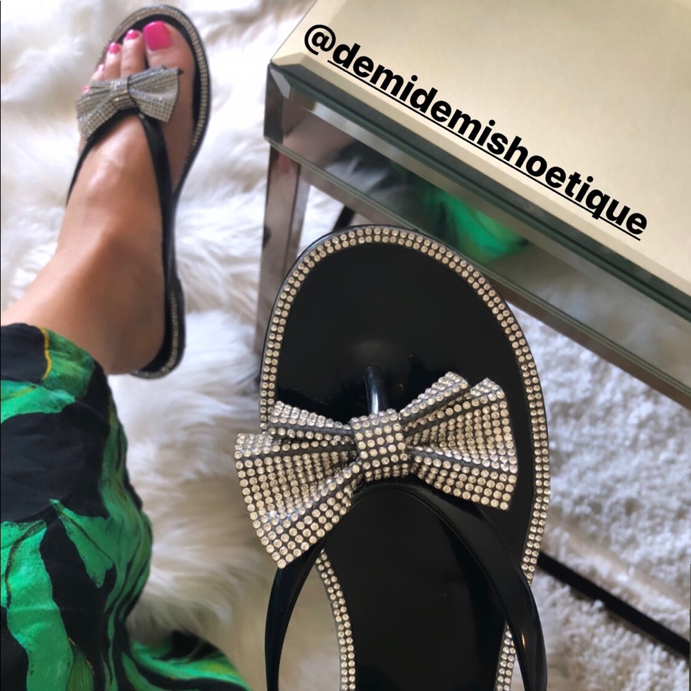 “BODASHIS” Sandals